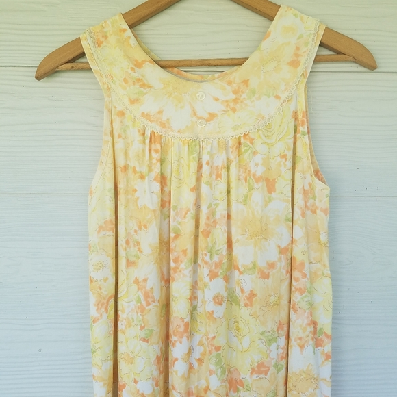 Vintage Figurfit Gown & Matching Robe Sz Medium Orange/Yellow Floral Pattern - Picture 10 of 16